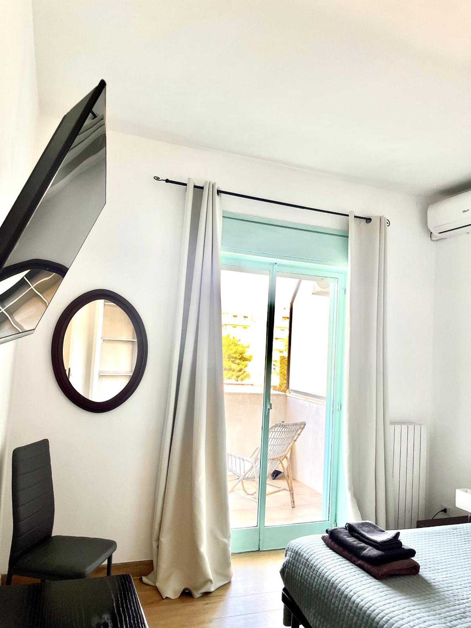 Puglia Low-Cost, Holiday Home บรินดิซิ ภายนอก รูปภาพ